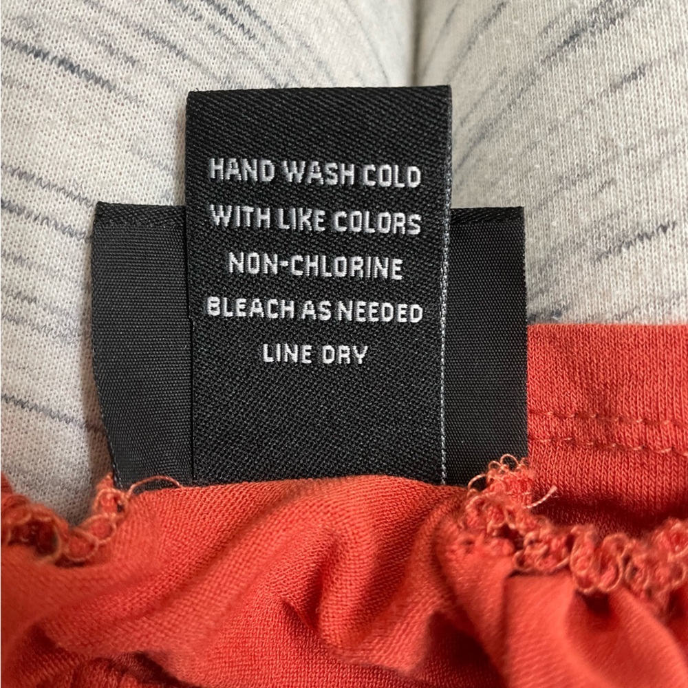 Embroidered pullover shirt - Picture 2 of 5